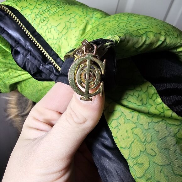 Girl’s COOGI AUSTRALIA WINTER Puffer Jacket COAT SIZE 14-16 Lime Green - Picture 11 of 12